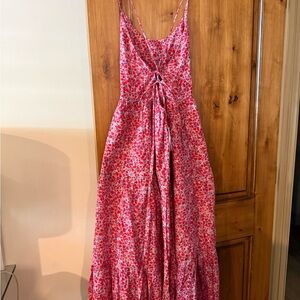XiRENA Owynn Dress  Red & Blue Floral